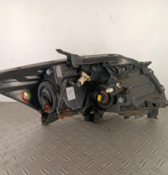 Optique avant principal gauche (feux)(phare) TOYOTA AURIS 1