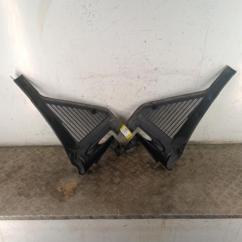 Baie de pare brise BMW X5 E70 Baie de pare brise BMW X5 E70