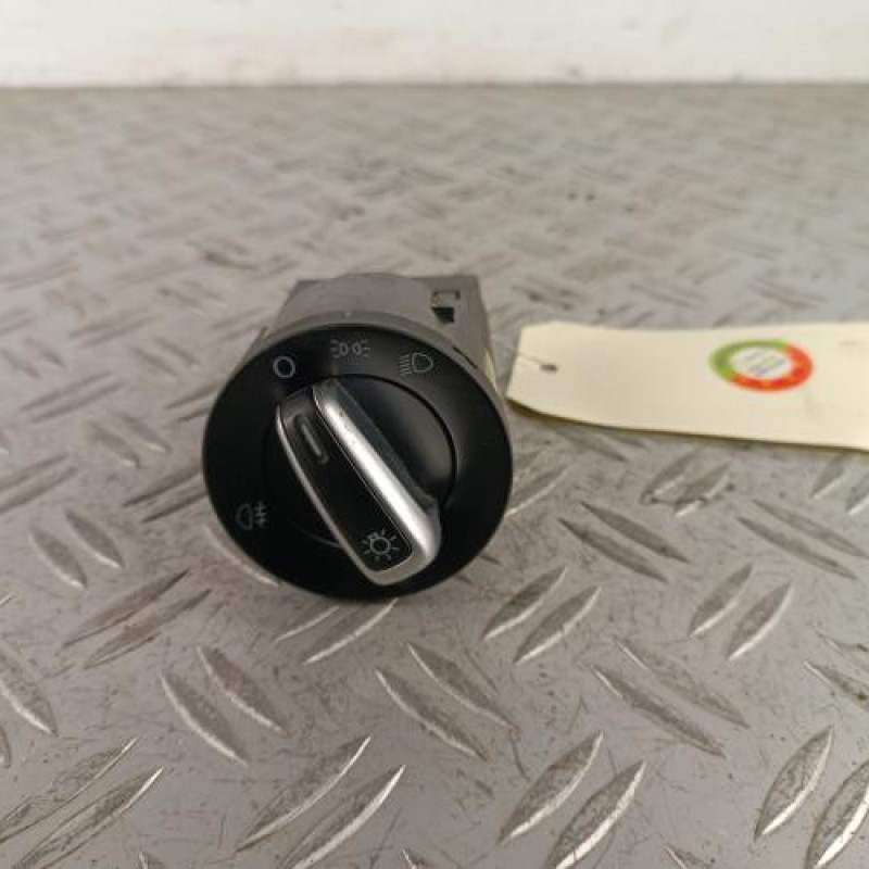 Commande de phare VOLKSWAGEN POLO 5