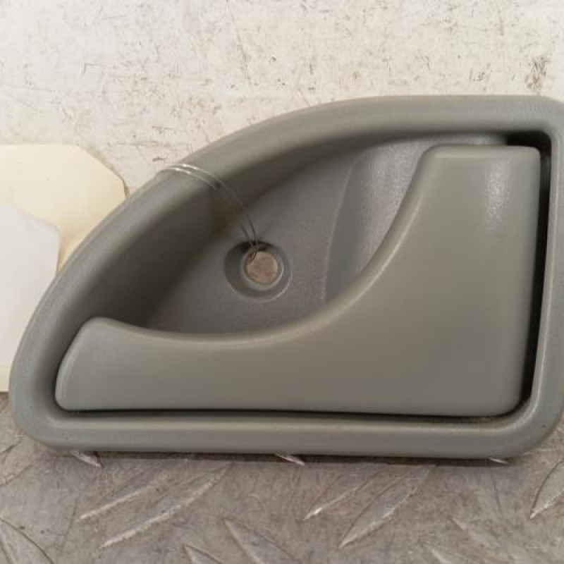 Poignee interieur avant droit RENAULT TWINGO 1