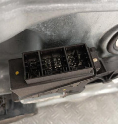 Leve vitre electrique avant droit VOLKSWAGEN POLO 4