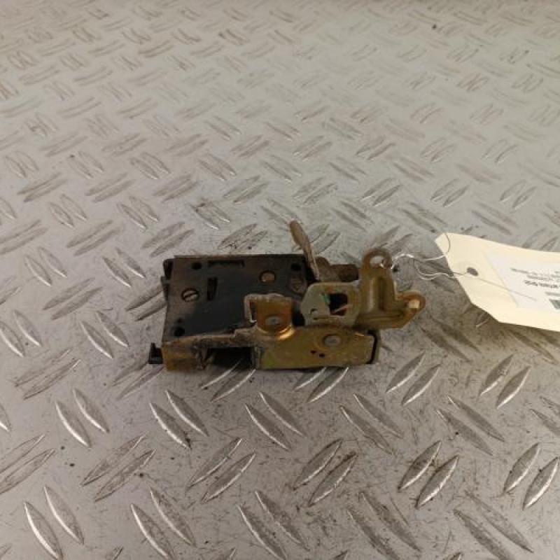Serrure arriere droit PEUGEOT 205 Serrure arriere droit PEUGEOT 205