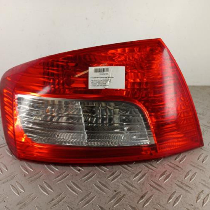 Feu arriere principal gauche (feux) PEUGEOT 407 Feu arriere principal gauche (feux) PEUGEOT 407