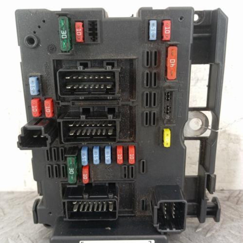 Boitier servitude moteur (BSM) PEUGEOT 206 Boitier servitude moteur (BSM) PEUGEOT 206