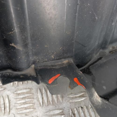 Pare boue avant droit TOYOTA YARIS 2