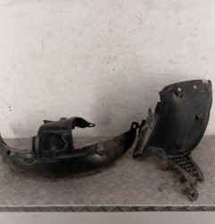 Pare boue avant gauche RENAULT CLIO 2 Photo n°1