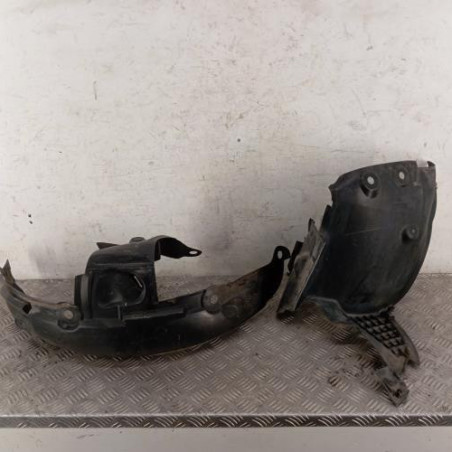 Pare boue avant gauche RENAULT CLIO 2 Photo n°1