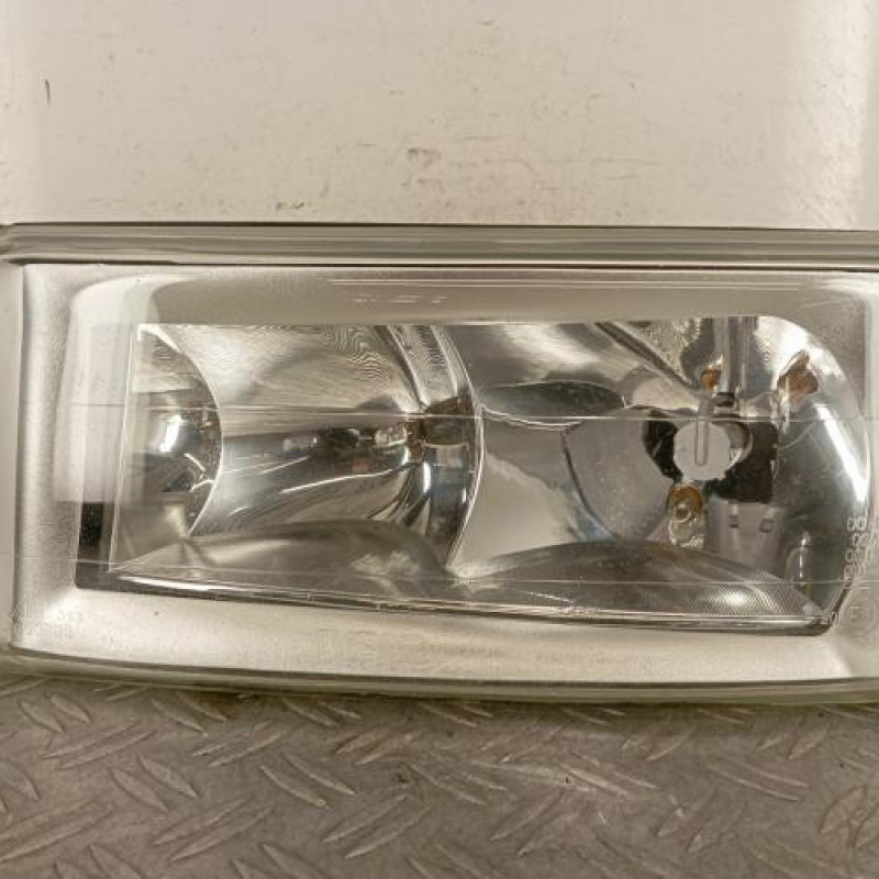 Optique avant principal gauche (feux)(phare) IVECO DAILY 3