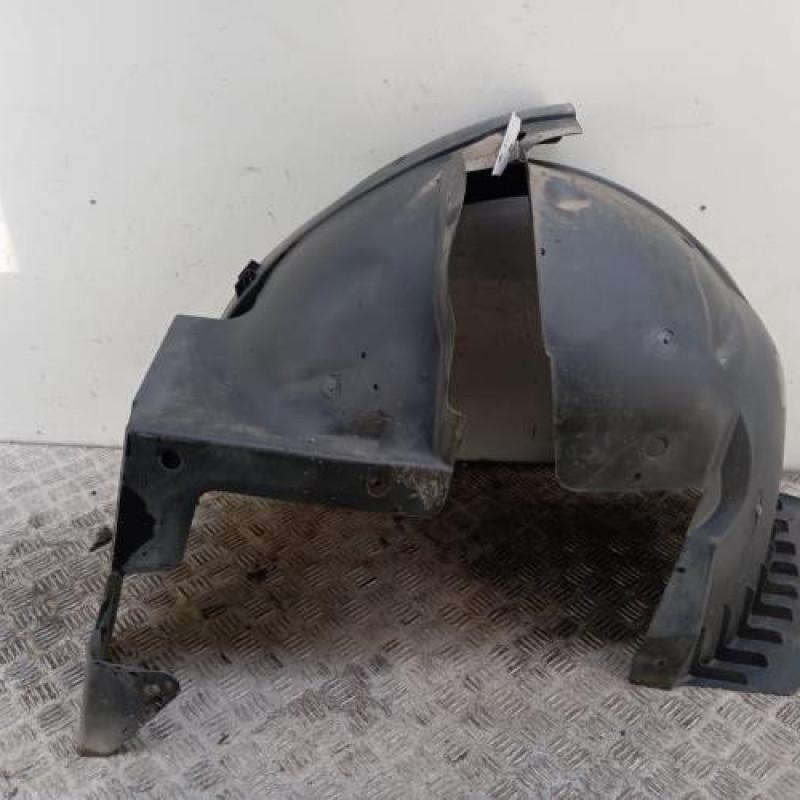 Pare boue avant gauche OPEL VIVARO 1