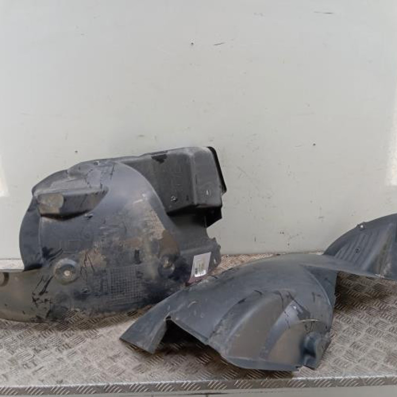 Pare boue avant gauche RENAULT MASTER 3 Pare boue avant gauche RENAULT MASTER 3