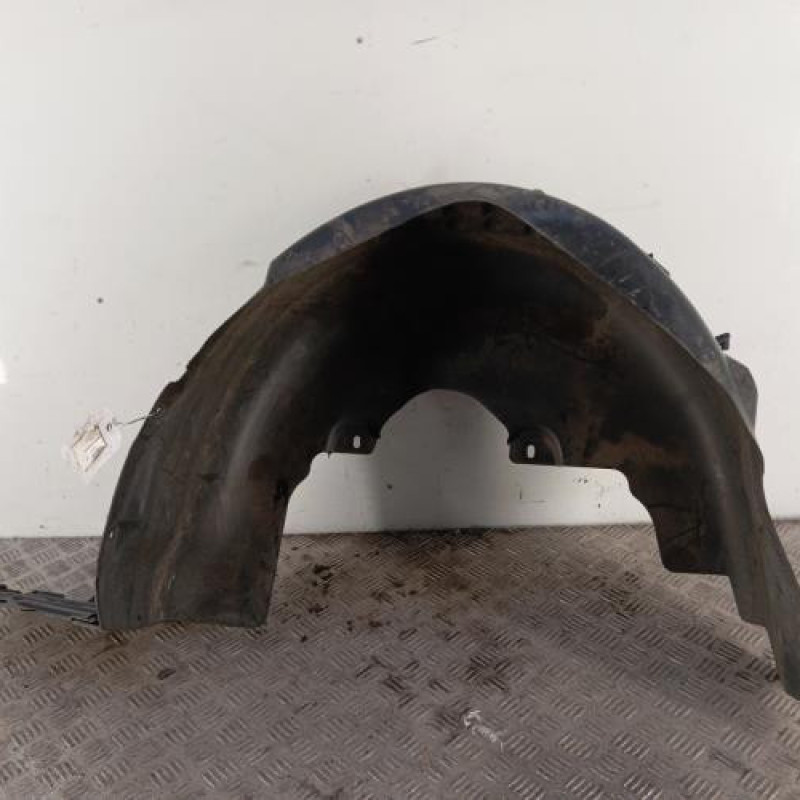 Pare boue arriere droit OPEL VIVARO 3