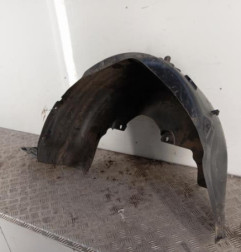 Pare boue arriere droit OPEL VIVARO 3