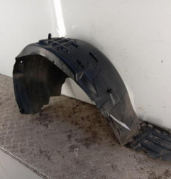 Pare boue arriere gauche OPEL VIVARO 3