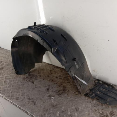 Pare boue arriere gauche OPEL VIVARO 3