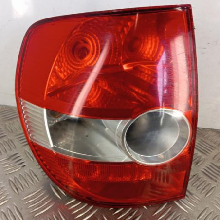 Feu arriere principal gauche (feux) VOLKSWAGEN FOX Photo n°1