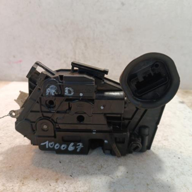 Serrure arriere droit VOLKSWAGEN GOLF 6 Serrure arriere droit VOLKSWAGEN GOLF 6