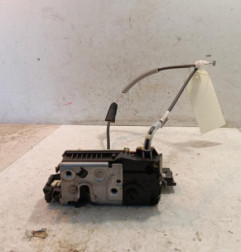 Serrure avant droit PEUGEOT 2008 1