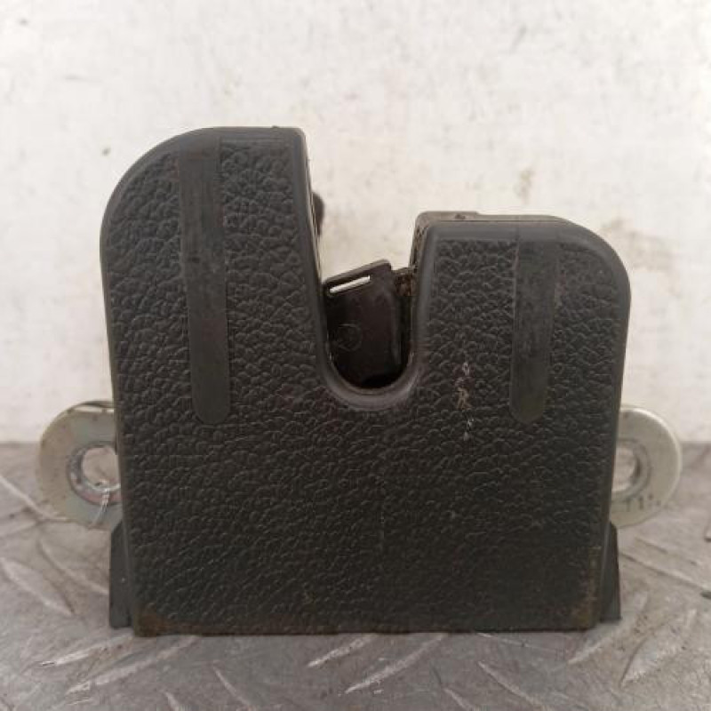 Serrure de hayon VOLKSWAGEN GOLF 5 Serrure de hayon VOLKSWAGEN GOLF 5