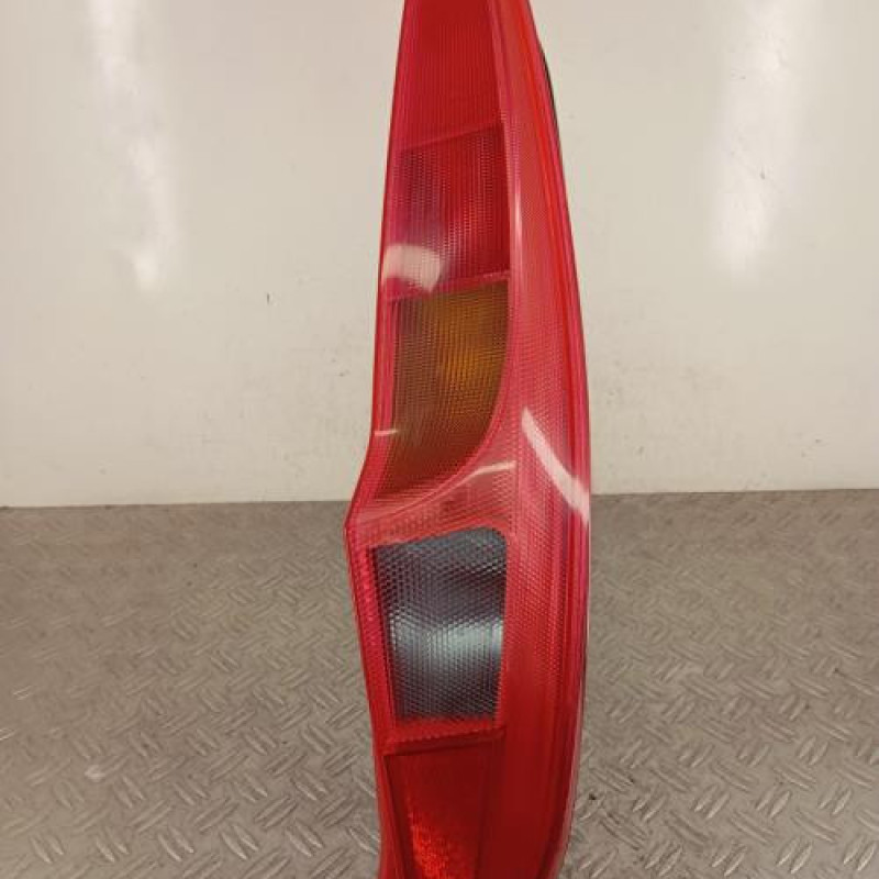 Feu arriere principal droit (feux) FIAT PUNTO 2 Feu arriere principal droit (feux) FIAT PUNTO 2