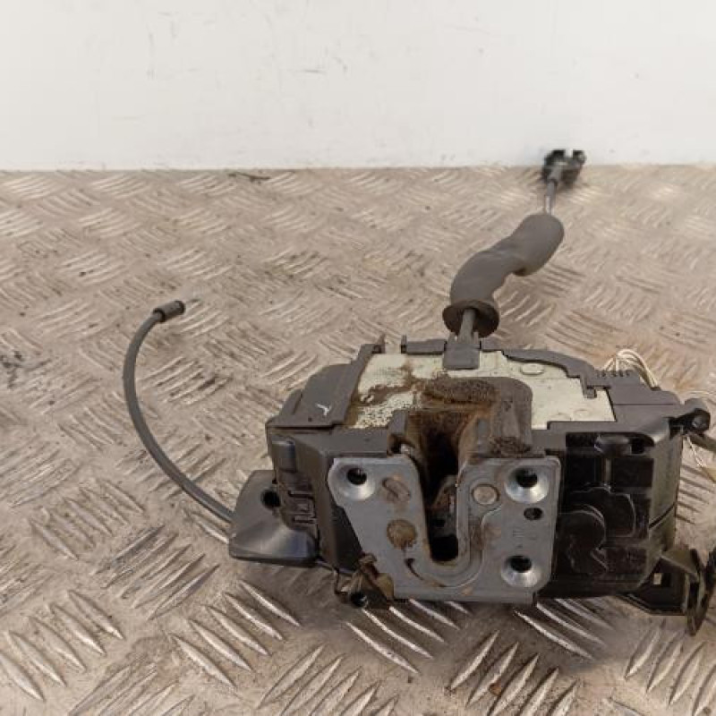 Serrure avant gauche RENAULT LAGUNA 3 Serrure avant gauche RENAULT LAGUNA 3