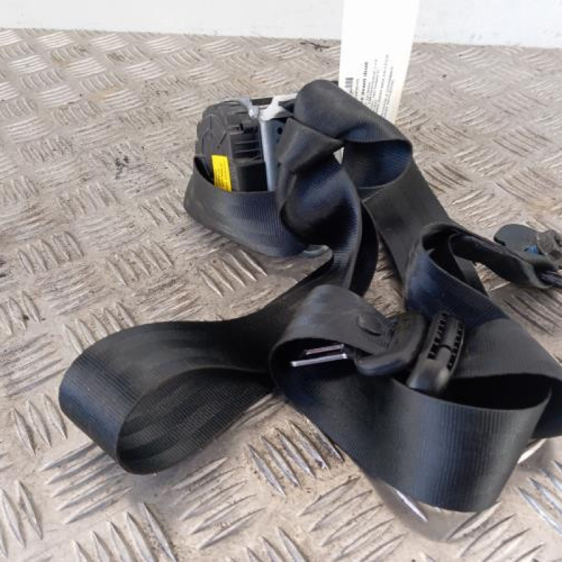 Ceinture avant droit RENAULT TRAFIC 3 MOYEN