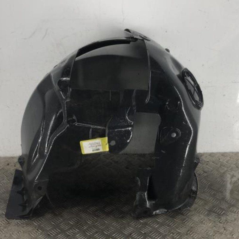 Pare boue avant gauche RENAULT MEGANE 2 Pare boue avant gauche RENAULT MEGANE 2