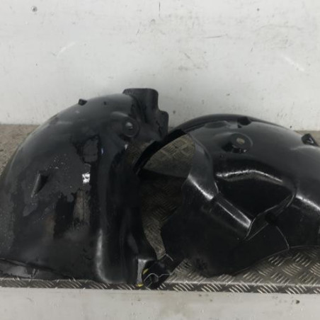 Pare boue avant droit RENAULT CLIO 3