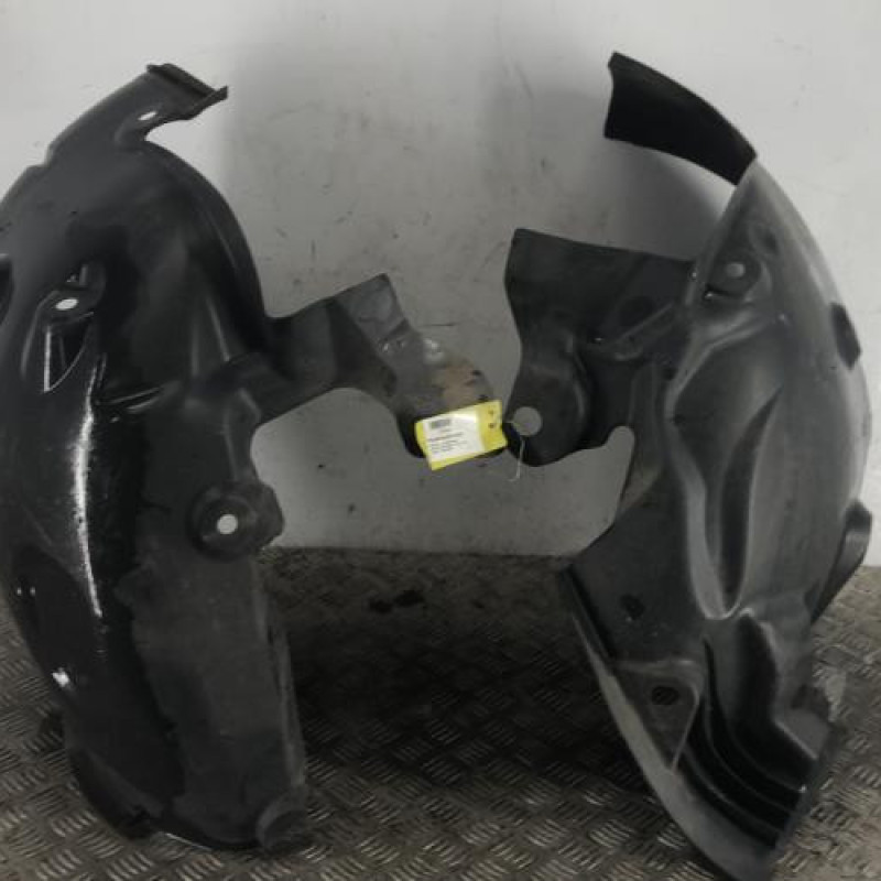 Pare boue avant droit RENAULT MEGANE 3 Pare boue avant droit RENAULT MEGANE 3