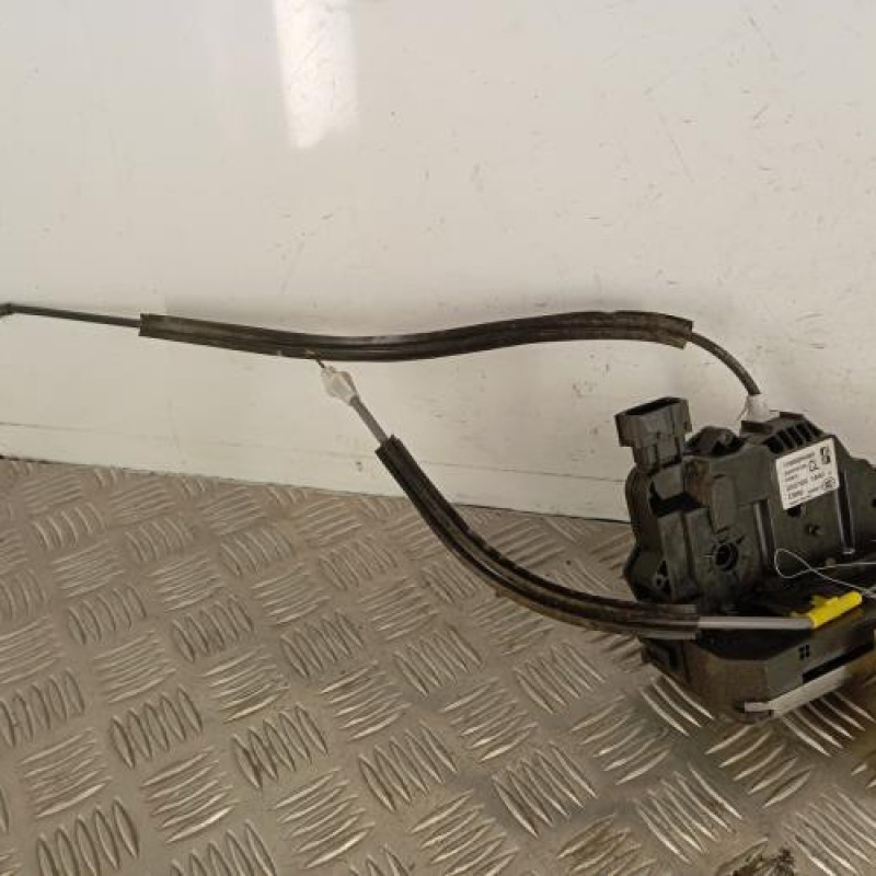 Serrure avant droit PEUGEOT BOXER 3 Serrure avant droit PEUGEOT BOXER 3