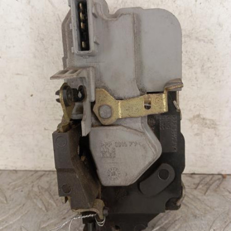 Serrure arriere gauche PEUGEOT 206