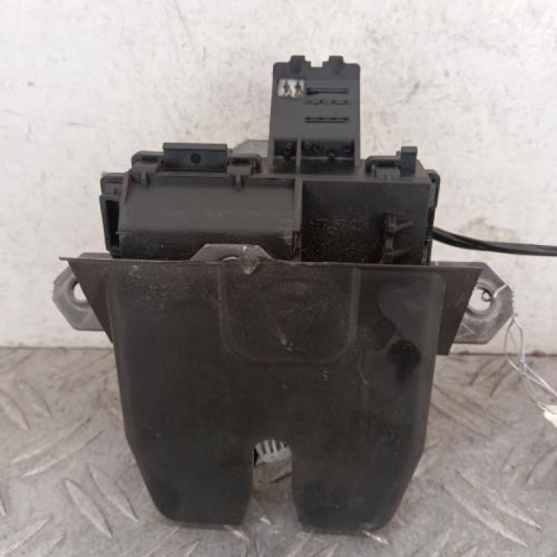 Serrure de hayon FORD C-MAX 1 Serrure de hayon FORD C-MAX 1