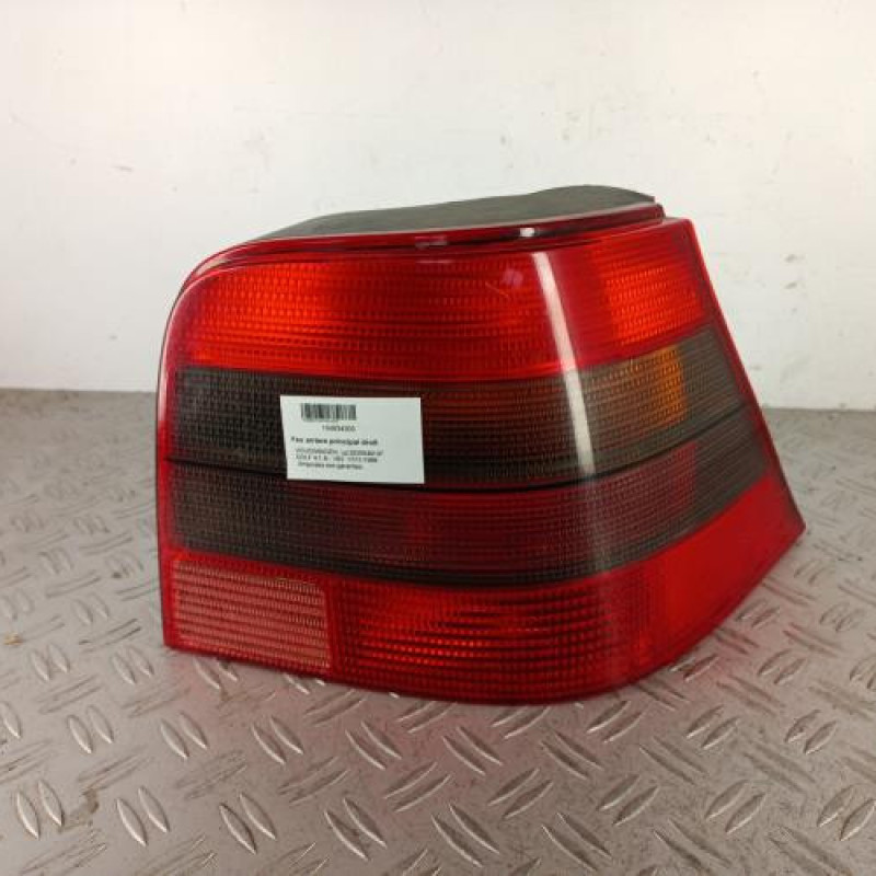 Feu arriere principal droit (feux) VOLKSWAGEN GOLF 4 Feu arriere principal droit (feux) VOLKSWAGEN GOLF 4