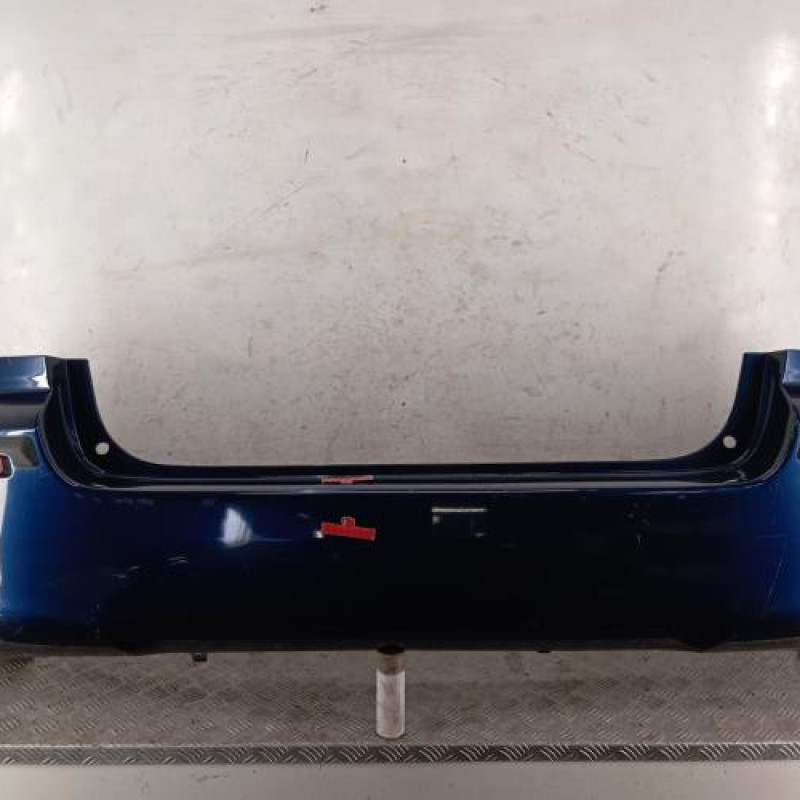 Pare choc arriere TOYOTA COROLLA VERSO 2