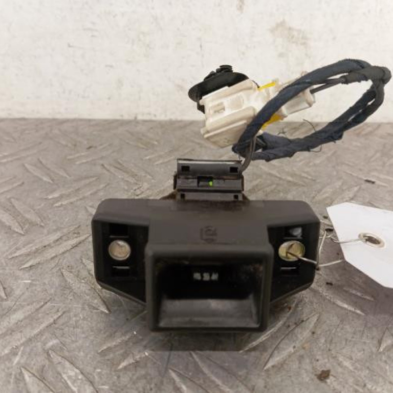 Serrure de hayon RENAULT CLIO 2 CAMPUS Serrure de hayon RENAULT CLIO 2 CAMPUS