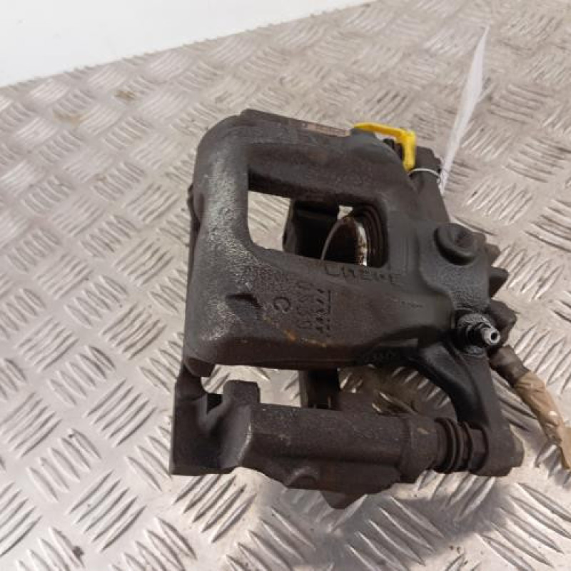 Etrier avant gauche (freinage) RENAULT TRAFIC 3 MOYEN