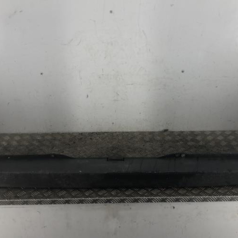Pare choc arriere MERCEDES VITO 639