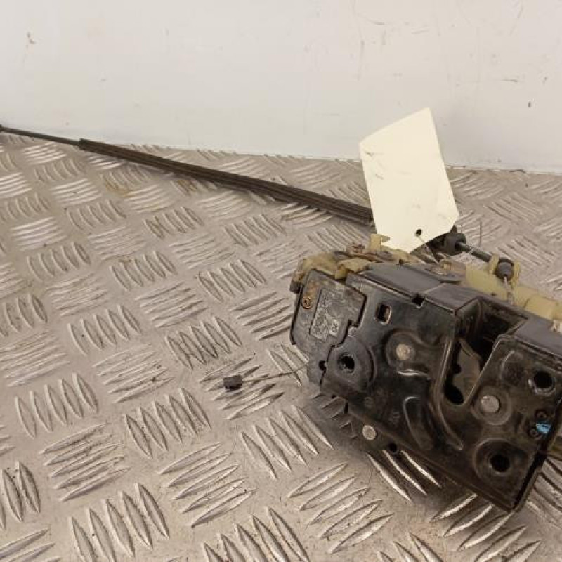 Serrure avant gauche SEAT IBIZA 3 Serrure avant gauche SEAT IBIZA 3
