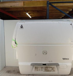 Malle/Hayon arriere MERCEDES VITO 638 Photo n°1