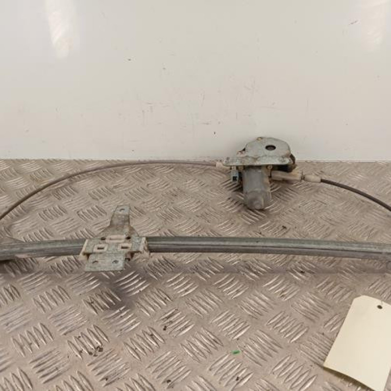 Leve vitre electrique avant gauche MERCEDES VITO 638