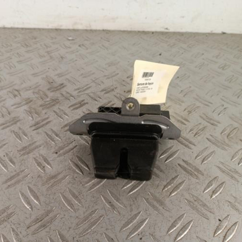 Serrure de hayon FORD FIESTA 7