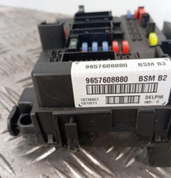 Boitier servitude moteur (BSM) PEUGEOT 206+ Photo n°4