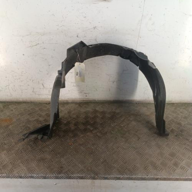 Pare boue avant droit TOYOTA YARIS 1 Pare boue avant droit TOYOTA YARIS 1