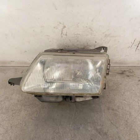 Optique avant principal gauche (feux)(phare) CITROEN SAXO Photo n°1