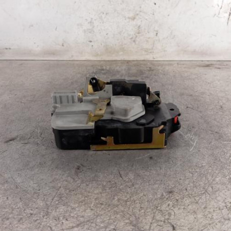 Serrure arriere droit PEUGEOT 206