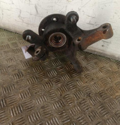 Moyeu avant droit MERCEDES VITO 638