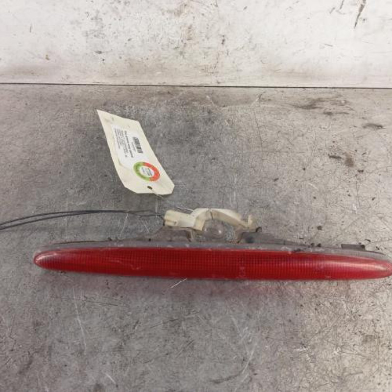 Feu arriere stop central RENAULT SCENIC 1 Feu arriere stop central RENAULT SCENIC 1