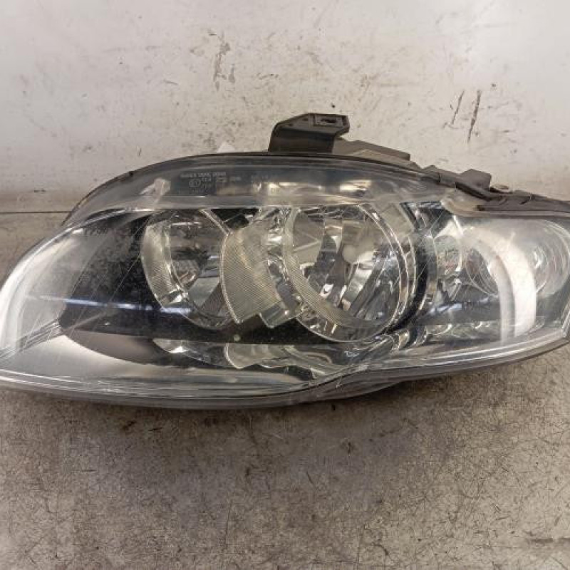 Optique avant principal gauche (feux)(phare) AUDI A4 2