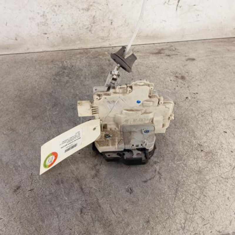 Serrure arriere gauche AUDI A4 2 Serrure arriere gauche AUDI A4 2