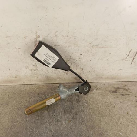 Attache ceinture avant droit RENAULT CLIO 2 Photo n°1