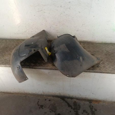 Pare boue avant droit RENAULT SCENIC 2 Photo n°1